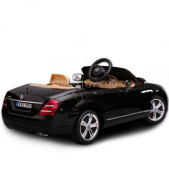 Радиоуправляемый электромобиль Kalee Mercedes-Benz S-Klasse W221 2009 - KL7003F Детский электромобиль выполнен по лицензии настоящего автомобиля Mercedes-Benz S-Klasse W221 2009 года.