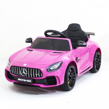 Детский электромобиль Mercedes Benz AMG GT R 2.4G - PINK - HL288 Детский электромобиль Mercedes Benz AMG GT R 2.4G - Pink - HL288 - это необычный электромобиль, который не только выполнен в красивом дизайне, но и имеет отличные функциональные особенности