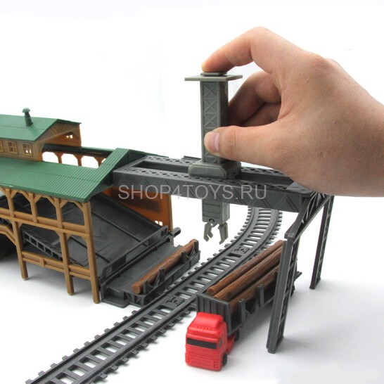Железная дорога со станцией загрузки леса, длина полотна 450 см - BSQ-2083 Железная дорога со станцией загрузки леса, длина полотна 450 см - BSQ-2083