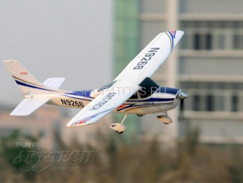 Радиоуправляемый самолет Art-tech Cessna Brushless 2.4G - 21016 Модель самолета Cessna на радиоуправлении с бесколлекторным двигателем.