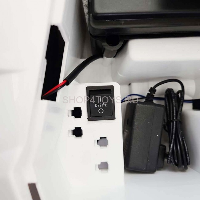 Детский электромобиль Lamborghini Aventador SVJ White Carbon (дрифт, 15 км/ч, 24V) - SX2028S-WHITE Детский электромобиль Lamborghini Aventador SVJ White Carbon (дрифт, 15 км/ч, 24V) - SX2028S-WHITE