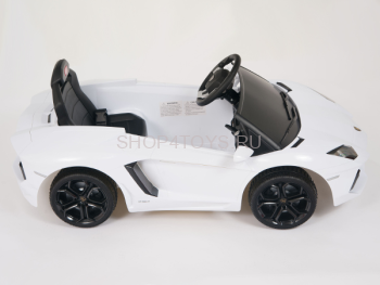 Радиоуправляемый электромобиль Rastar Lamborghini Aventador LP 700-4 White - 81700-W Детский электромобиль выполнен по лицензии настоящего автомобиля Lamborghini Aventador LP 700-4.