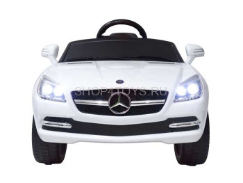 Радиоуправляемый электромобиль Rastar Mercedes SLK White CLASS 2010 - 81200-W Детский электромобиль выполнен по лицензии настоящего автомобиля Mercedes SLK CLASS 2010.