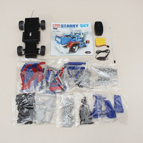 Радиоуправляемый конструктор - грузовик "Оптимус Прайм" - 8006